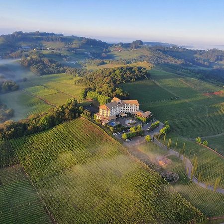 Spa Do Vinho Condominio Vitivinicola Bento Gonçalves Exteriör bild Aerial view of the winery