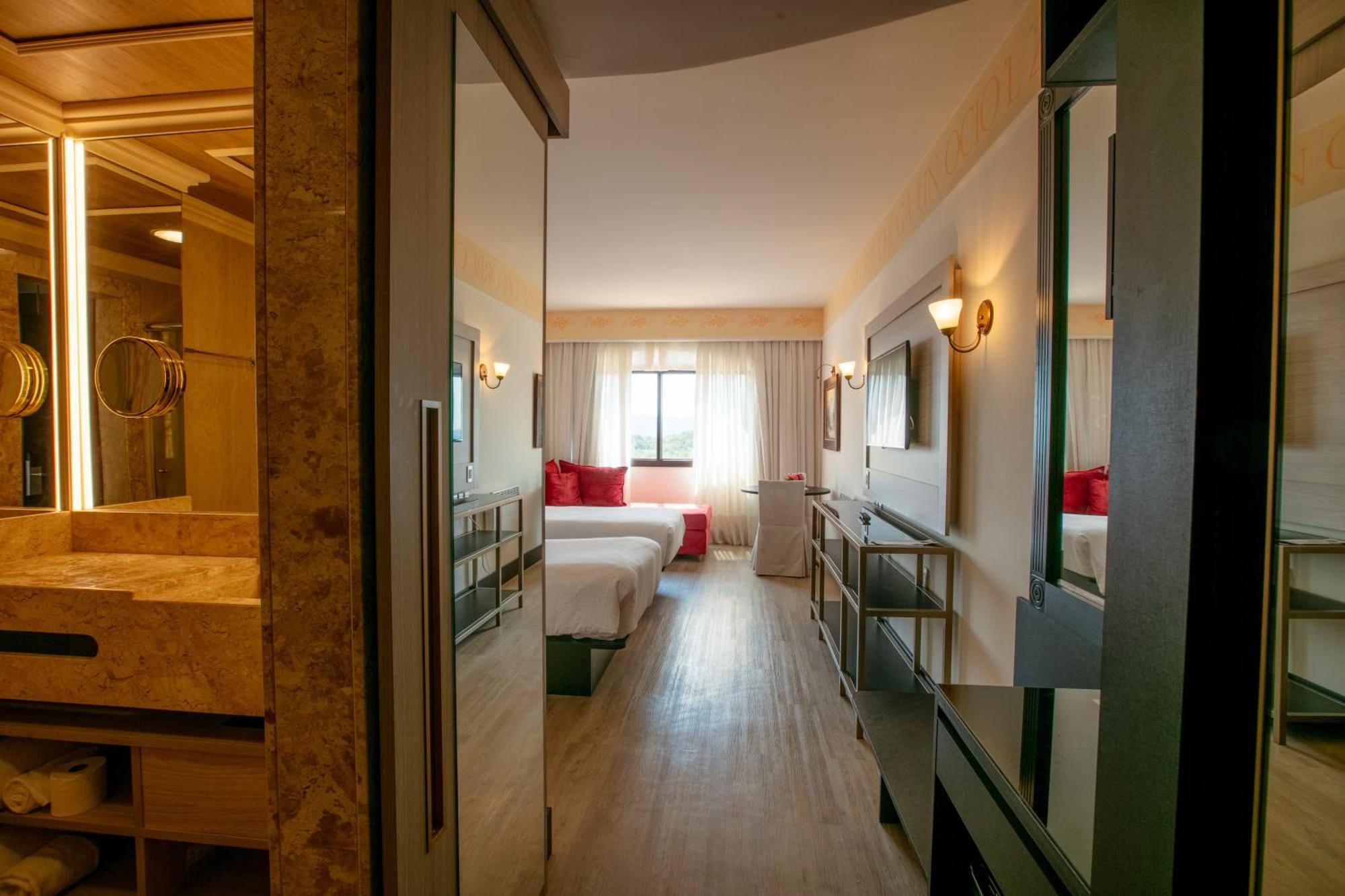 Spa Do Vinho Condominio Vitivinicola Bento Gonçalves Exteriör bild A room at the hotel