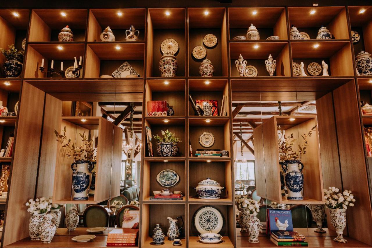 Spa Do Vinho Condominio Vitivinicola Bento Gonçalves Exteriör bild A display of the collection of the National Museum of Malaysia